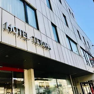 テトラ 函館 2*, 函館市 日本